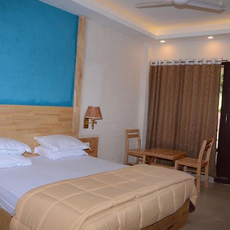 Coconhuts Beach Resort Lakshmanpur Exterior foto