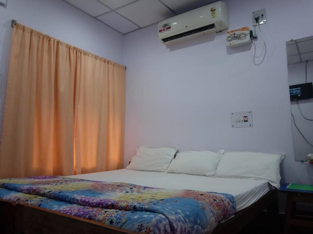 Coconhuts Beach Resort Lakshmanpur Exterior foto