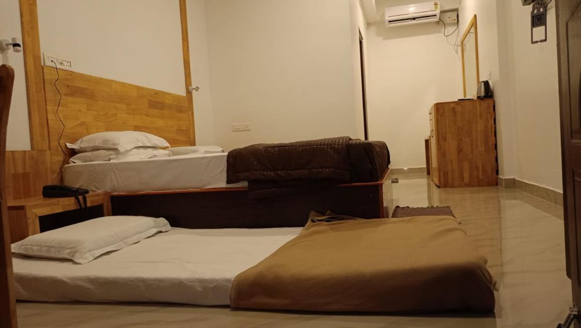 Coconhuts Beach Resort Lakshmanpur Exterior foto
